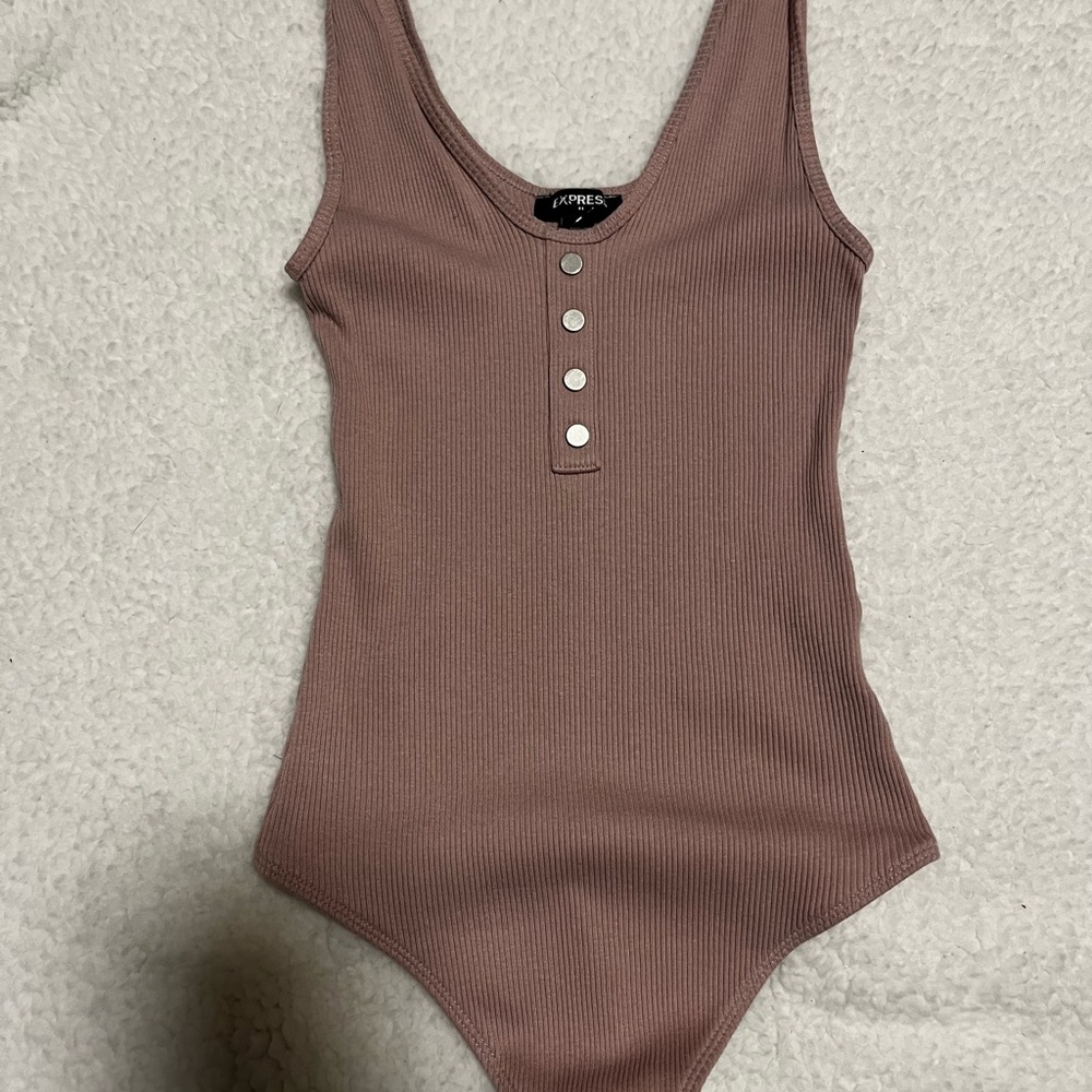 Express Pink Bodysuit with Scoop Neckline and Form-Fitting Design